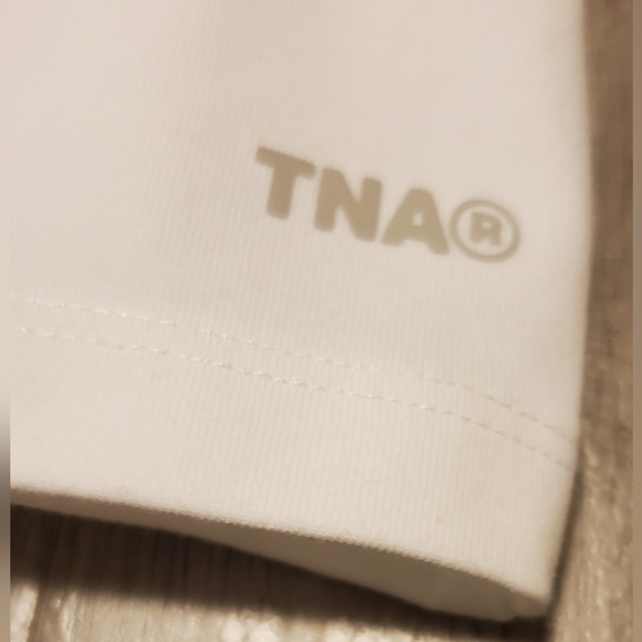NWT TNA White t-shirt - Picture 4 of 4